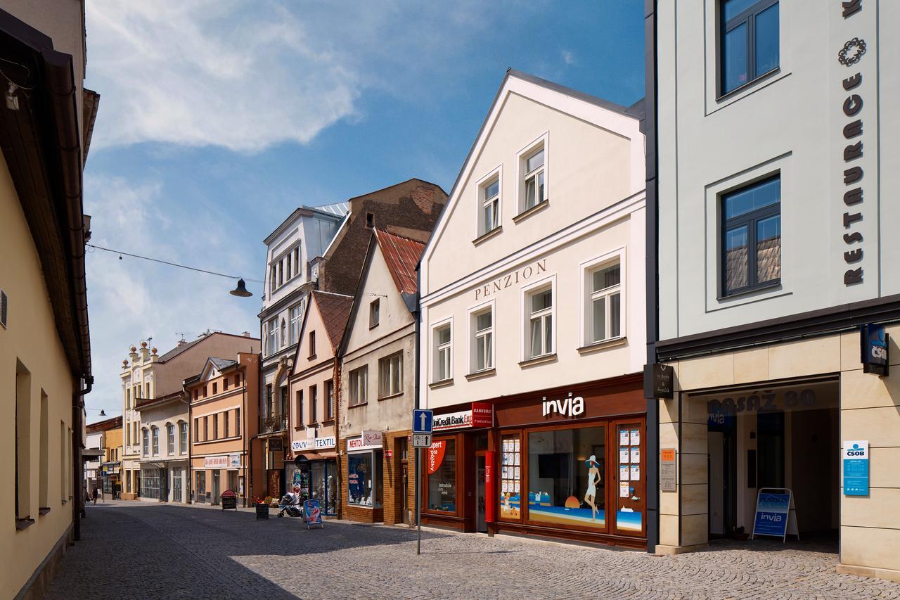 Penzion Na Namesti Dvůr Králové nad Labem Bagian luar foto